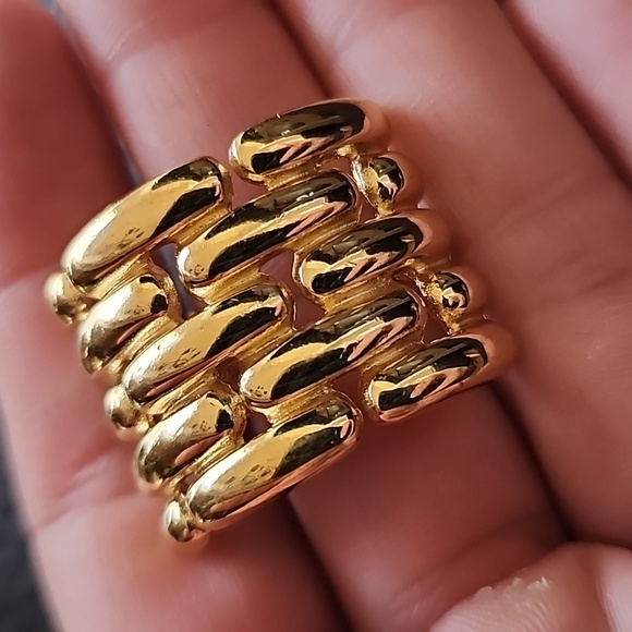 VTG Givenchy clip on earrings